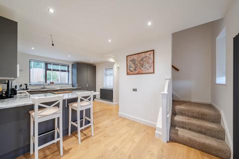 3 bedroom semi-detached house for sale, Kingsway, Garforth
