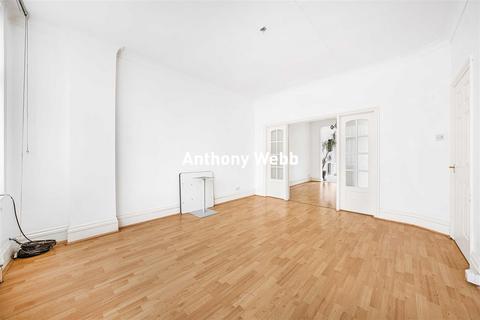 undefined, Chimes Avenue, Palmers Green, N13