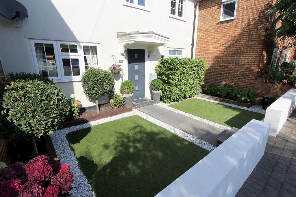 Front garden.JPG