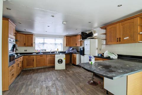 5 bedroom detached house for sale, Copsewood Avenue, Nuneaton, CV11