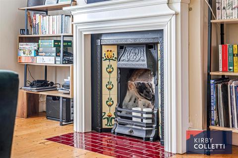 2 bedroom terraced house for sale, Rye Road, Hoddesdon