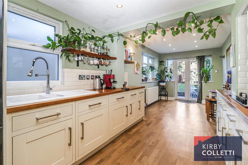 Re fitted kitchen breakfast room