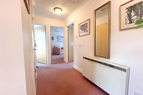 undefined, Yew Tree Court, Barnet Lane, Elstree, Borehamwood, WD6