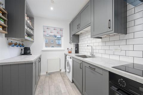 undefined, 4 Crinan Place, Dunfermline, KY11 8FR