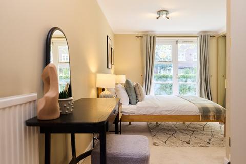 2 bedroom flat for sale, Brompton Park Crescent, London