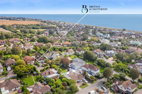 4 bedroom detached house for sale, Upper Drive, East Preston, BN16