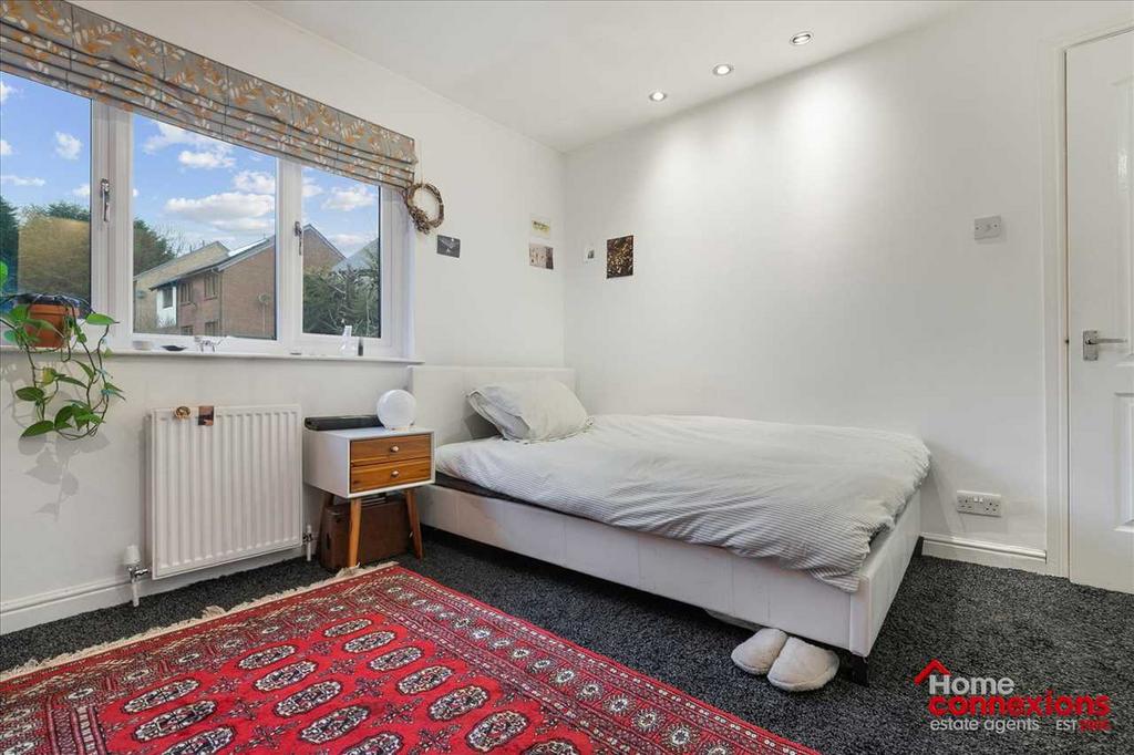 Bedroom Three (2)