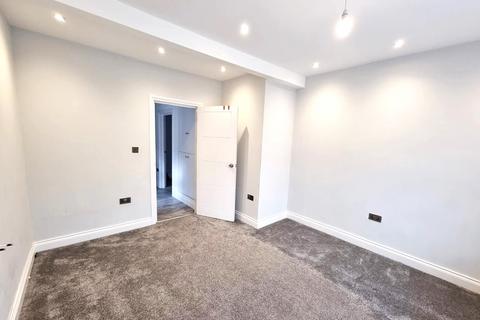 undefined, Purland Close, Dagenham RM8
