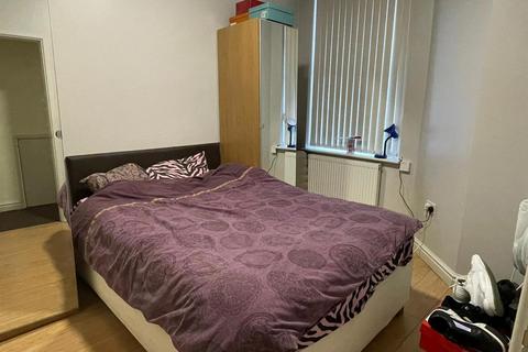 2 bedroom apartment to rent, Platt Lane (1), Fallowfield, Manchester