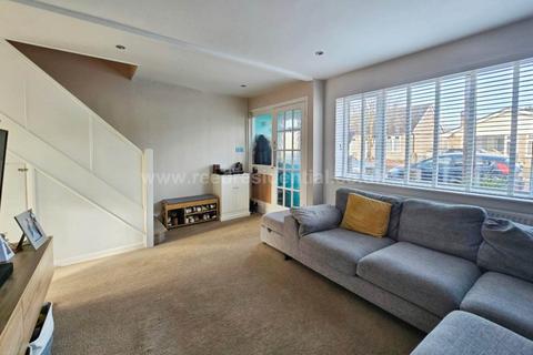 2 bedroom house for sale, South Crescent, Southend On Sea