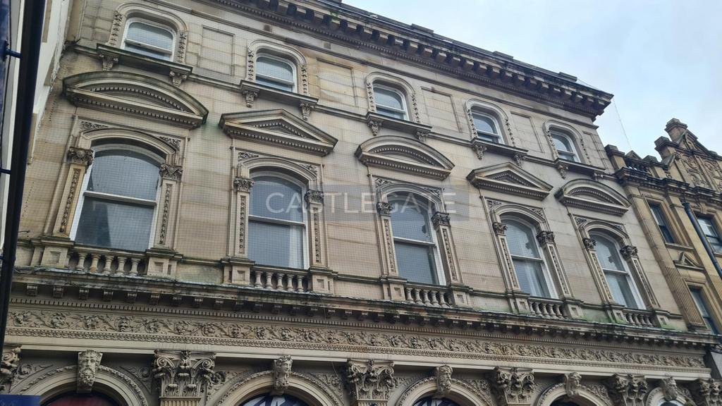 Flat 8, 27 Market Place, Huddersfield, HD1 2 AA (18