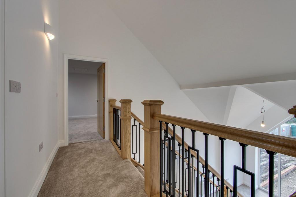 Second Floor Galleried Landing
