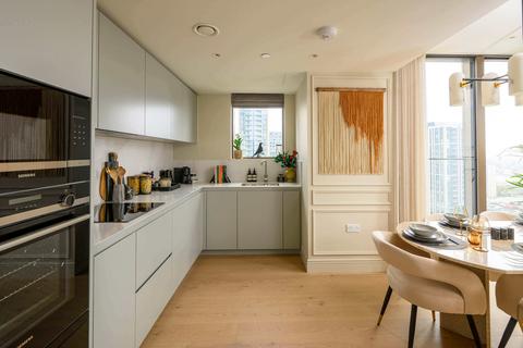 2 bedroom apartment for sale, South Quay Plaza, Canary Wharf, Marsh Wall, Canary Wharf, London E14
