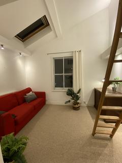 Studio to rent, North End Road, London, W14