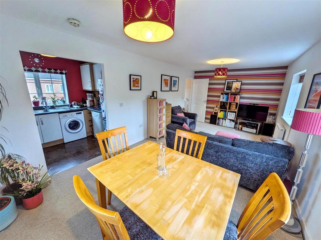 Dining area 1 new.jpg