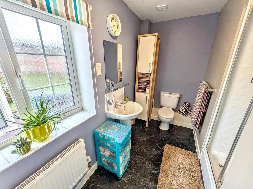 Ensuite shower room