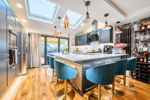4 bedroom terraced house for sale, Meadow Close, Barnet, EN5