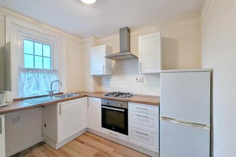 2 bedroom flat to rent, Lane End Road, Bembridge, PO35 5SU