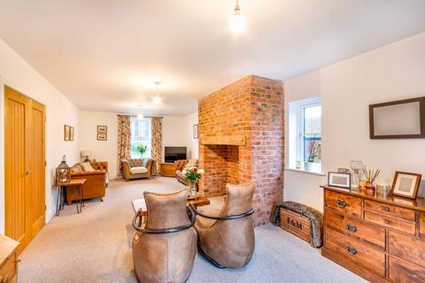 4 bedroom detached house for sale, Low Street, RETFORD DN22