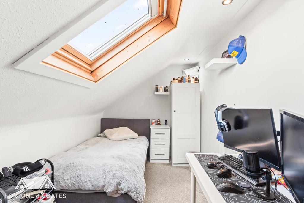 Sakins Croft 2.jpg