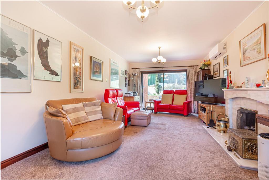 Living-room-4.jpg