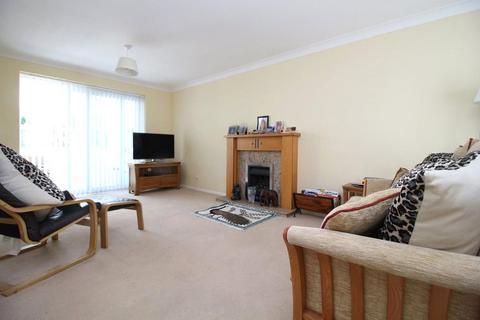 4 bedroom detached house for sale, Akeshill Close, New Milton, Hampshire, BH25