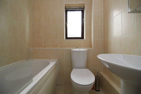 4 bedroom detached house for sale, Akeshill Close, New Milton, Hampshire, BH25