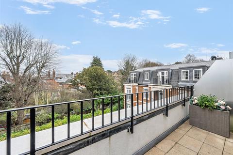 2 bedroom apartment for sale, London Road, Kent TN13