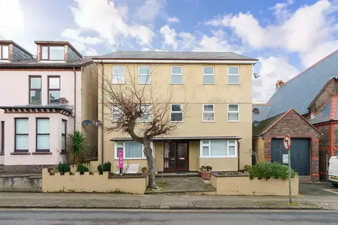 Flat 5, Millennium Court, Douglas