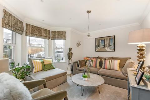 undefined, Firgrove Hill, Farnham