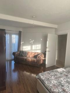 undefined, Long Drive, Greenford UB6