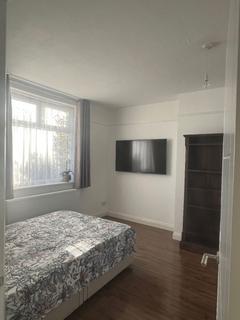 undefined, Long Drive, Greenford UB6