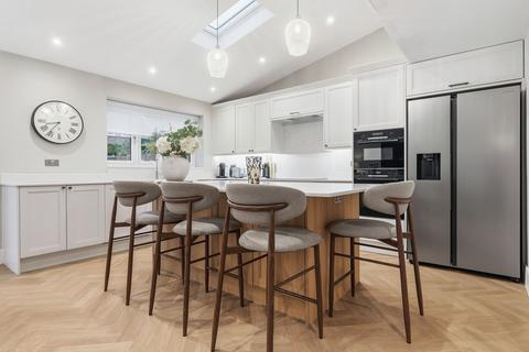 3 bedroom semi-detached house for sale, The Paddocks, Ingatestone
