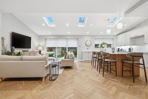 3 bedroom semi-detached house for sale, The Paddocks, Ingatestone