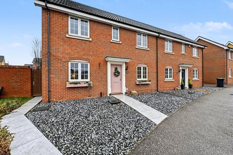 3 bedroom semi-detached house for sale, Warbler Way, Stowmarket, IP14