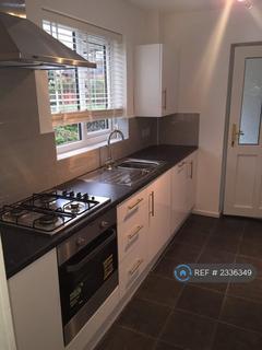 3 bedroom semi-detached house to rent, Burford Way, Hitchin, SG5