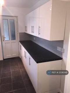 3 bedroom semi-detached house to rent, Burford Way, Hitchin, SG5
