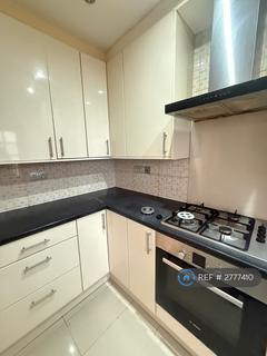 undefined, Cross Lances Road, Hounslow, TW3
