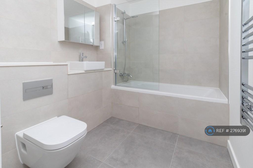 Main Bathroom