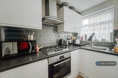 2 bedroom maisonette to rent, Tankerville Road, London, SW16