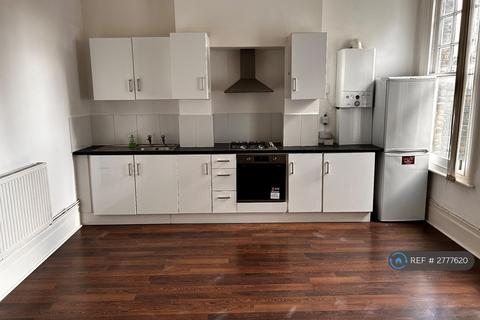 1 bedroom flat to rent, Upper Richmond Road, London, SW15