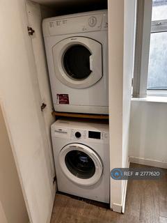 1 bedroom flat to rent, Upper Richmond Road, London, SW15