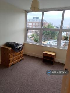 1 bedroom flat to rent, Friern Park, London, N12