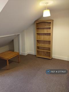 1 bedroom flat to rent, Friern Park, London, N12