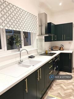 3 bedroom end of terrace house to rent, William Street, Long Eaton, Nottingham, NG10