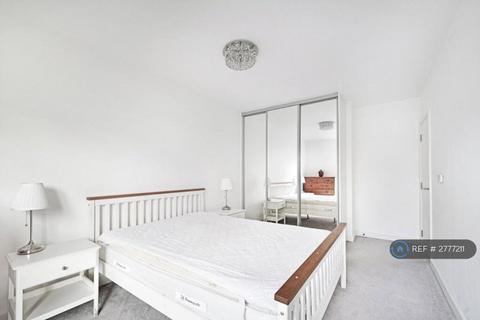 2 bedroom flat to rent, Bell Flower Lodge, Harold Wood, Romford, RM3