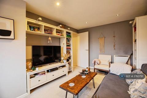 undefined, Peartree Avenue, London, SW17