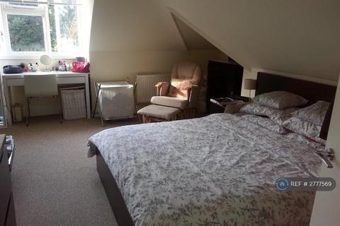 undefined, Elmfield Way, South Croydon, CR2