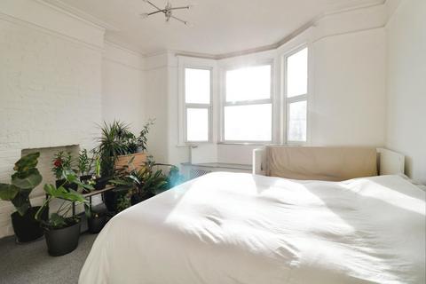undefined, Broadway, Leigh-on-sea, SS9