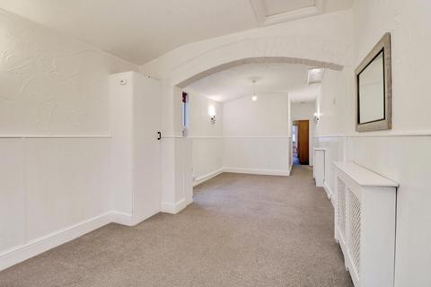 undefined, Broadway, Leigh-on-sea, SS9